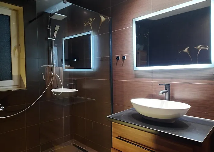 Uroczy Zakatek منزل للإقامة كرينيتا مورسكا